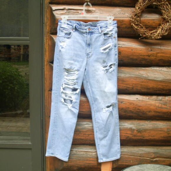American Eagle AE Distressed Ripped Mom Jeans Stretch SZ 12 Regular - Picture 1 of 2